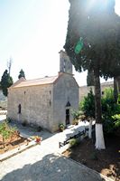 Le village de Néapolis en Crète. L'église Sainte-Trinité du monastère d'Aréti. Cliquer pour agrandir l'image.