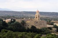 Le village de Palékastro en Crète. Le monastère de Moni Toplou (auteur C. Messier). Cliquer pour agrandir l'image.