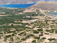 Le village de Palékastro en Crète. Le site archéologique de Roussolakos (auteur Olaf Tausch). Cliquer pour agrandir l'image.