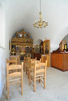 Le village de Patsianos en Crète. L'intérieur de l'église Saint-Charalampe à Frangokastello. Cliquer pour agrandir l'image.