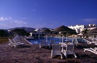 Le village de Périssa à Santorin. L'hôtel Veggera. Cliquer pour agrandir l'image.