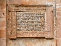 Le monastère d'Agia Triada en Crète. Inscription de fondation de l'église en latin (auteur Wolfgang Sauber). Cliquer pour agrandir l'image.