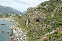 Le village de Plakias en Crète. Le promontoire de Plakias. Cliquer pour agrandir l'image.