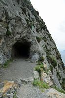 Le village de Plakias en Crète. Le tunnel de Plakias. Cliquer pour agrandir l'image.