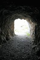 Le village de Plakias en Crète. Le tunnel de Plakias. Cliquer pour agrandir l'image.