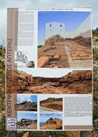 La cité antique d'Aptera en Crète. Reconstitution de la porte principale d'Aptera. Cliquer pour agrandir l'image.