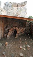 La cité antique d'Aptera en Crète. L'hypocauste des thermes romains de l'est. Cliquer pour agrandir l'image.