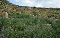 La cité antique d'Aptera en Crète. La muraille et le cimetière de l'ouest. Cliquer pour agrandir l'image.