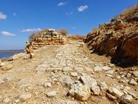 La cité antique d'Aptera en Crète. La tour de défense de la porte de l'ouest (auteur Olaf Tausch). Cliquer pour agrandir l'image.