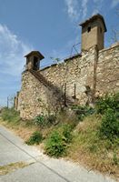 Le village de Souda en Crète. Miradors de la forteresse ottomane d'Itzeddin. Cliquer pour agrandir l'image.