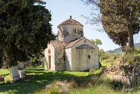 Le village de Thronos en Crète. L'église Sainte-Parascève de Kalogéros (auteur Géoparc du Psiloritis). Cliquer pour agrandir l'image.