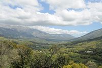 Le village de Thronos en Crète. Le nord de la vallée d'Amari. Cliquer pour agrandir l'image.