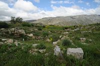 Le village de Thronos en Crète. Le bâtiment 3 du site archéologique de Syvritos. Cliquer pour agrandir l'image.