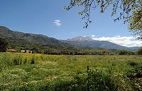 Le village de Thronos en Crète. Le mont Ida vu depuis Monastiraki. Cliquer pour agrandir l'image.
