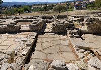 Le village de Tylissos en Crète. Les pièces 6, 8 et 17 du bâtiment minoen B (auteur C. Messier). Cliquer pour agrandir l'image.
