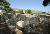 Le village de Tylissos en Crète. Partie résidentielle de la villa minoenne A. Cliquer pour agrandir l'image.