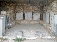 Le village de Tympaki en Crète. Le salon de réception de la villa d'Agia Triada (auteur Olaf Tausch). Cliquer pour agrandir l'image.