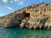 Le village de Vamos en Crète. La calanque de Koutalas près de Kokkino Chorio (auteur Benoît Prieur). Cliquer pour agrandir l'image.