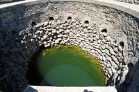 Le village de Vamos en Crète. Les citernes vénitiennes de Palailoni. Cliquer pour agrandir l'image.