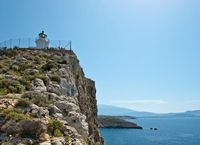 Le village de Souda en Crète. Le phare du cap Drapano. Cliquer pour agrandir l'image.