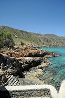 Le village de Vamos en Crète. La crique d'Omprosgialos. Cliquer pour agrandir l'image.