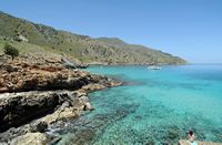 Le village de Vamos en Crète. La crique d'Omprosgialos. Cliquer pour agrandir l'image.