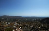 Le village de Zakros en Crète. La côte de Zakros vue depuis la route de Sitia. Cliquer pour agrandir l'image.