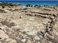 Le village de Ziros en Crète. Le site archéologique de Farmakokefalo à Xerokampos (auteur Olaf Tausch). Cliquer pour agrandir l'image.