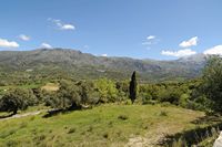 La ville d’Agia Fotini en Crète. Le Psiloritis vu depuis la région d'Amari. Cliquer pour agrandir l'image.