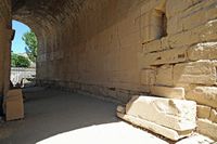 Le site archéologique de Gortyne en Crète. Les stèles du code de Gortyne. Cliquer pour agrandir l'image.