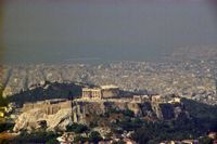La ville d’Athènes en Grèce. L'Acropole vue du mont Lycabette. Cliquer pour agrandir l'image.