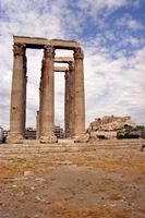 La ville d’Athènes en Grèce. L'Olympéion. Cliquer pour agrandir l'image.