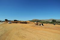 La ville d'Évangélismos en Crète. Travaux de construction des accès au nouvel aéroport d'Héraklion à Kastelli. Cliquer pour agrandir l'image.