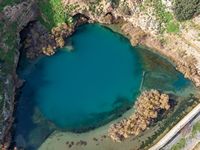 La ville de Gazi en Crète. La source de la rivière Almyros (auteur C. Messier). Cliquer pour agrandir l'image.