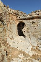 La ville de Gazi en Crète. Porte d'entrée de la forteresse de Paliokastro. Cliquer pour agrandir l'image.