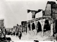 L'est de la ville d’Héraklion en Crète. La rue du 25 août après le massacre du 25 août 1898. Cliquer pour agrandir l'image.