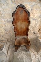 Le palais de Cnossos à Héraklion en Crète. Réplique en bois du « trône » dans l'antichambre. Cliquer pour agrandir l'image.
