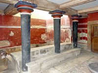 Le palais de Cnossos à Héraklion en Crète. Le bassin lustral de la salle du trône (auteur Olaf Tausch). Cliquer pour agrandir l'image.