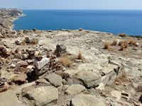 La côte sud de la commune d’Iérapétra en Crète. Le site archéologique de Pyrgos (auteur Olaf Tausch). Cliquer pour agrandir l'image.