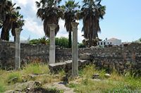 La città greco-romana di Kos - Le rovine della Stoa della città antico porto di Kos. Clicca per ingrandire l'immagine.