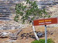Antiek theater van Lindos in Rhodos. Klikken om het beeld te vergroten.