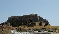 De acropolis van Lindos in Rhodos. Klikken om het beeld te vergroten.