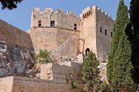 Toegang van de vesting van Lindos in Rhodos. Klikken om het beeld te vergroten.