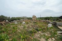 La ville de Pérama en Crète. Bêma des ruines de la basilique Sainte-Sophie de Panormos. Cliquer pour agrandir l'image.