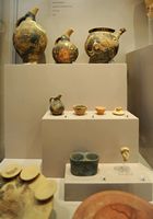 Le musée archéologique de Réthymnon en Crète. Poteries de style Kamares de Monastiraki. Cliquer pour agrandir l'image.