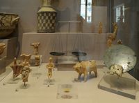 Le musée archéologique de Réthymnon en Crète. Artefacts d'époque post-palatiale. Cliquer pour agrandir l'image.
