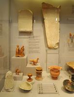 Le musée archéologique de Réthymnon en Crète. Artefacts d'époque hellénistique. Cliquer pour agrandir l'image.