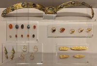Le musée archéologique de Réthymnon en Crète. Bijoux d'époques hellénistique et romaine (auteur Tomisti). Cliquer pour agrandir l'image.