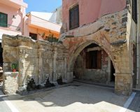 La vieille ville de Réthymnon en Crète. La fontaine de Rimondi. Cliquer pour agrandir l'image.