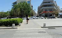 La vieille ville de Réthymnon en Crète. Place du Soldat-Inconnu au début de la rue d'Arkadi. Cliquer pour agrandir l'image.